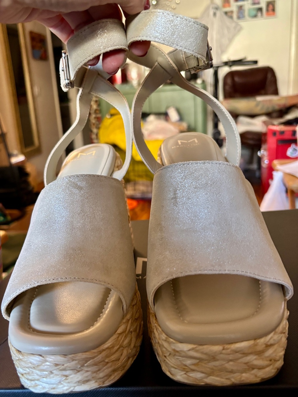 Marc Fisher LTD Nelly-9V Wedge Sandals 9.5 Light Natural Metallic Espadrille NIB